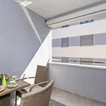 Luna With Free Parking דירה