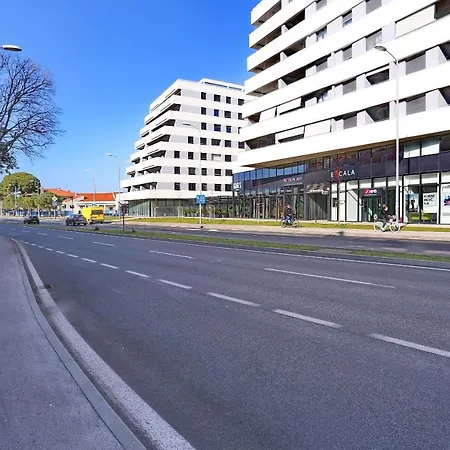 Luna With Free Parking Apartment Zadar