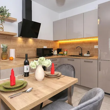 Luna With Free Parking Appartamento