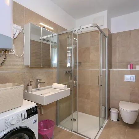 Apartment Luna With Free Parking Zadar