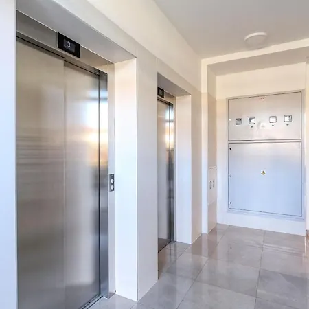 Luna With Free Parking Appartamento *