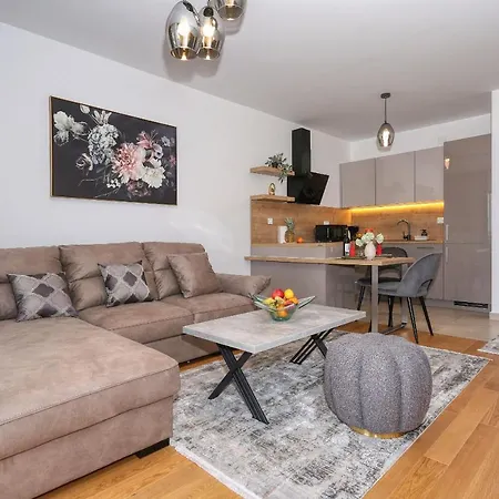 Luna With Free Parking 아파트 *