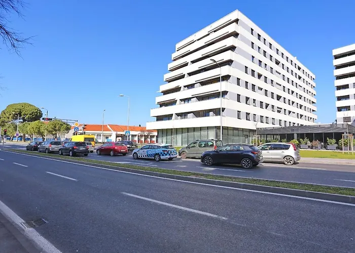 Luna With Free Parking Apartament