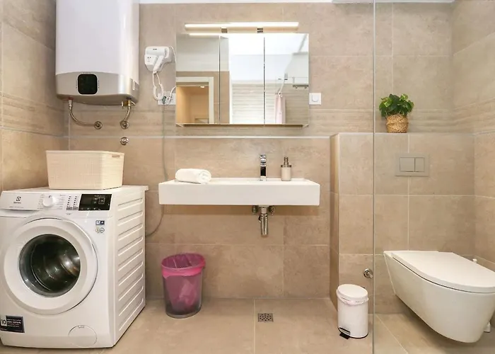 Luna With Free Parking Apartament Zadar