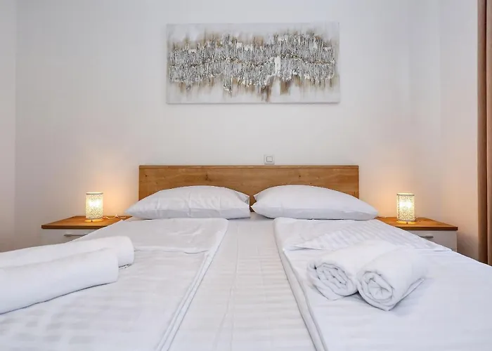 Luna With Free Parking Apartament Zadar