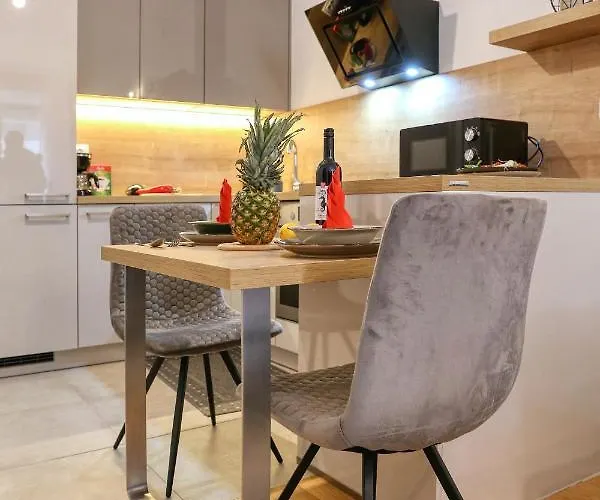 Luna With Free Parking * Zadar