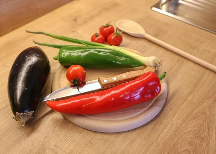 Luna With Free Parking