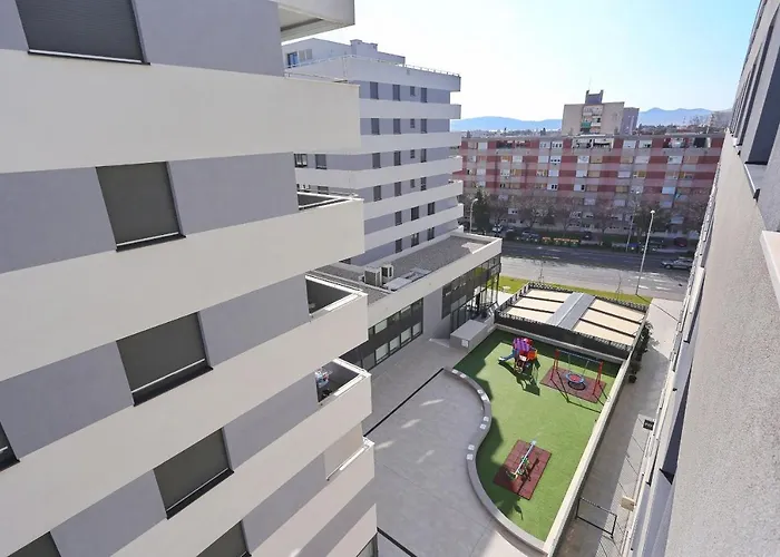 Luna With Free Parking Apartament Zadar